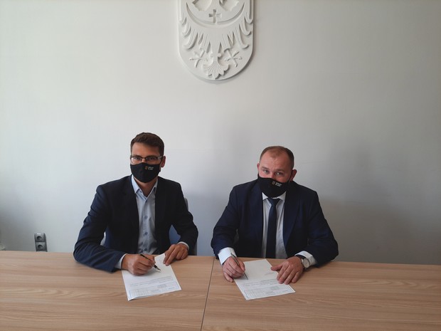 Podpisanie umowy dotyczącej wsparcia PDO w Urzędzie Marszałkowskim